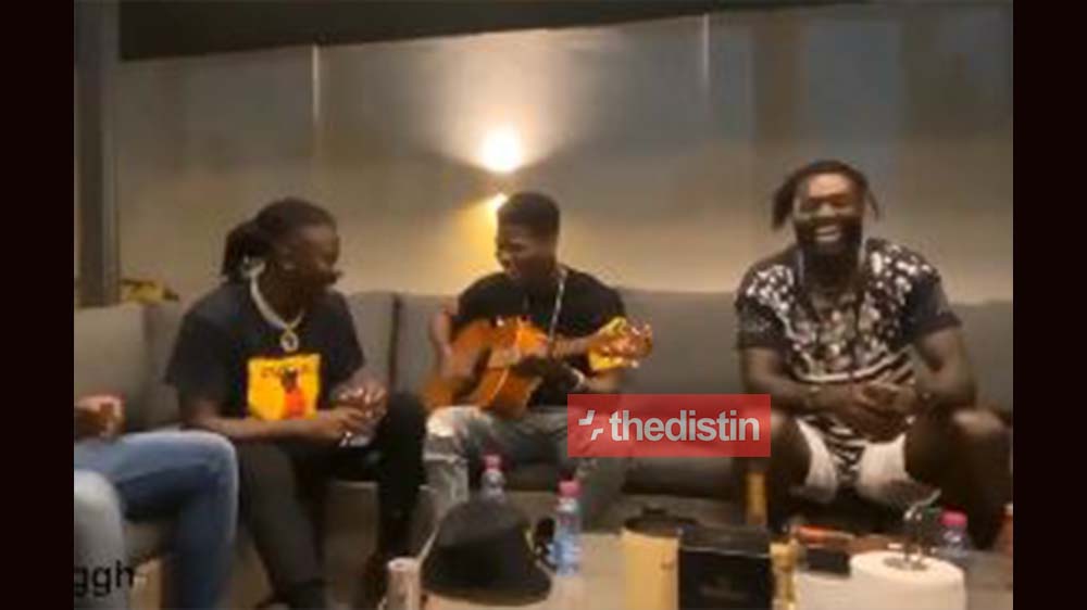 See Seyi Adebayor's Reaction As Stonebwoy Freestyle In His Mansion While Santrinos Raphael Plays The Guitar | Watch Video