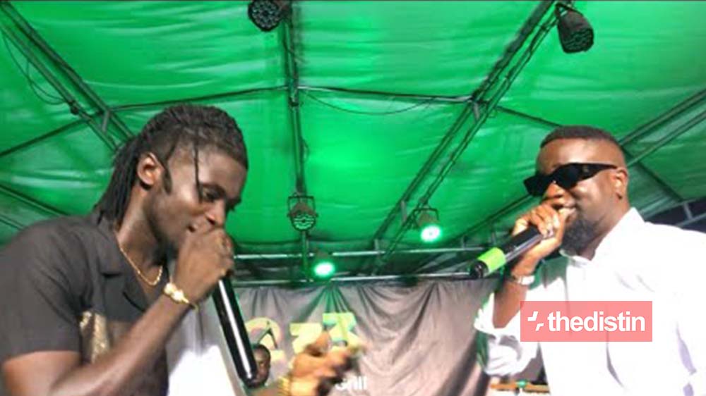 Sarkodie Surprises Kuami Eugene As They Perform "Happy Day" Together For The First Time (Video)